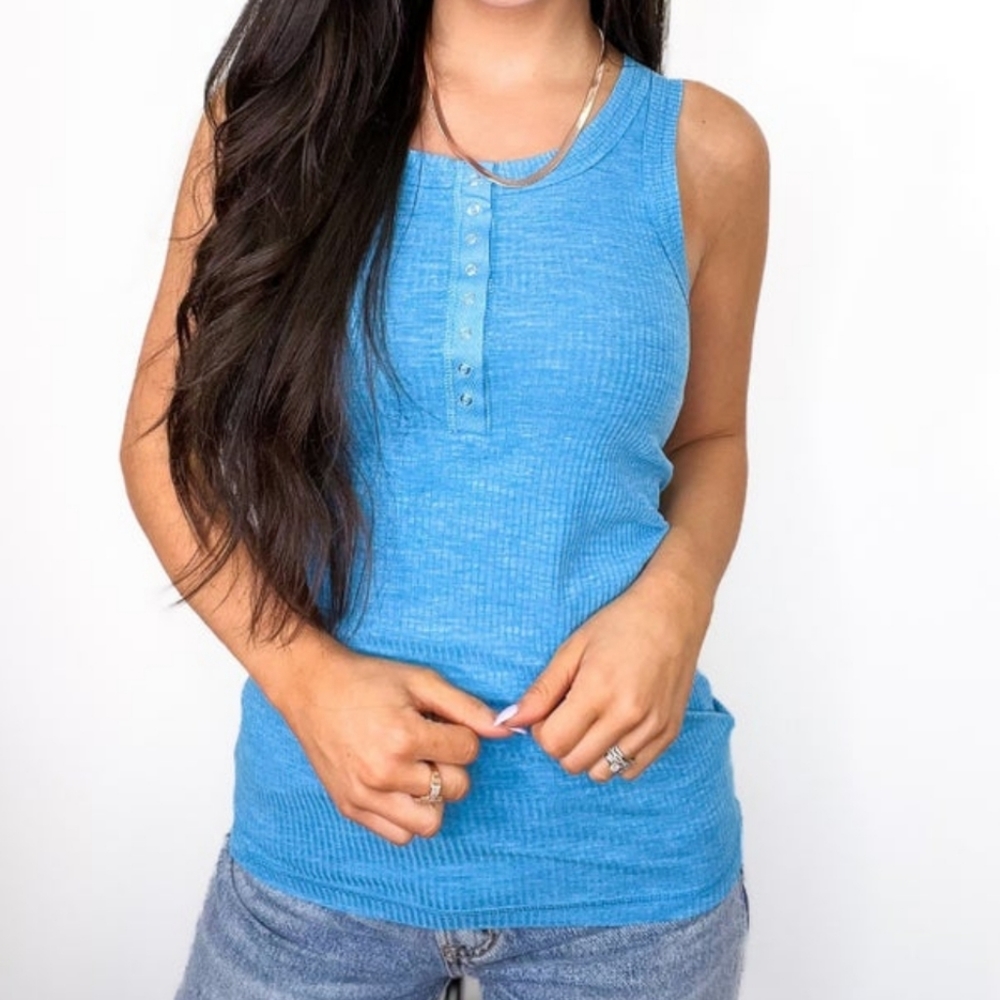 Zenana NWT Ice Blue Tank Top Small